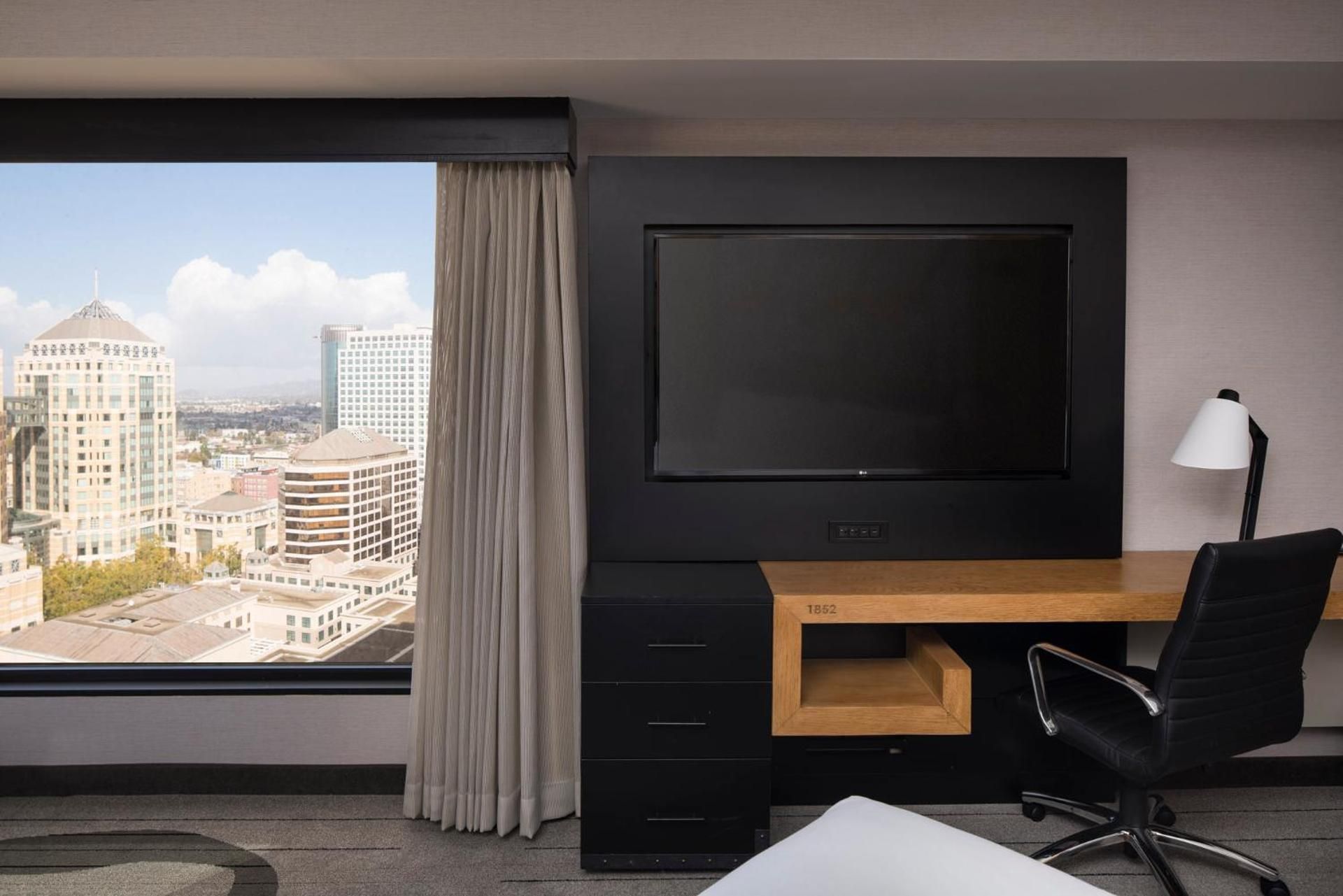 King Room - Hearing Accessible