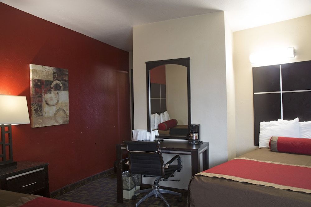 Harbor Inn & Suites Superior Triple Room, Multiple Beds, Non Smoking 11