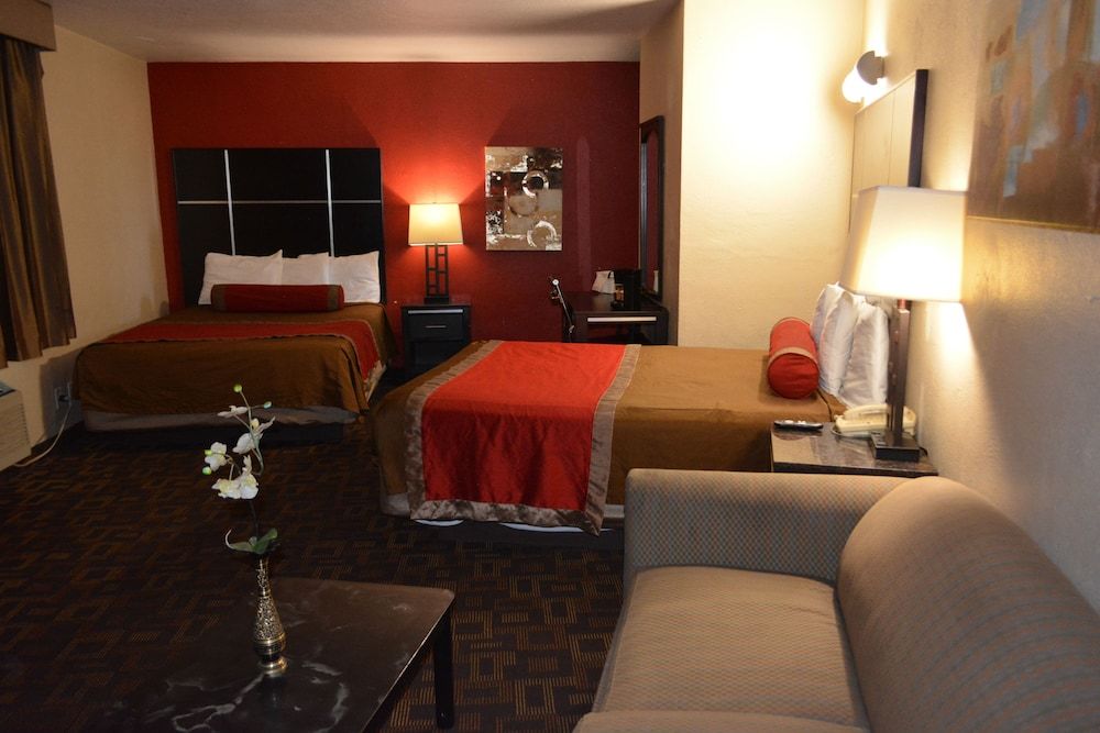 Harbor Inn & Suites Superior Triple Room, Multiple Beds, Non Smoking 12