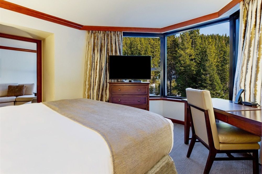 Suite, 2 Bedrooms, Fireplace