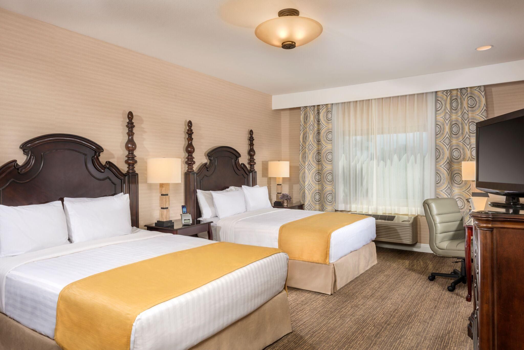 2 Queen Beds Deluxe Room