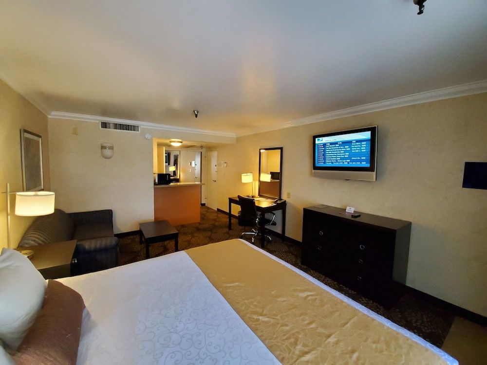 Standard Room, 1 King Bed, Non Smoking