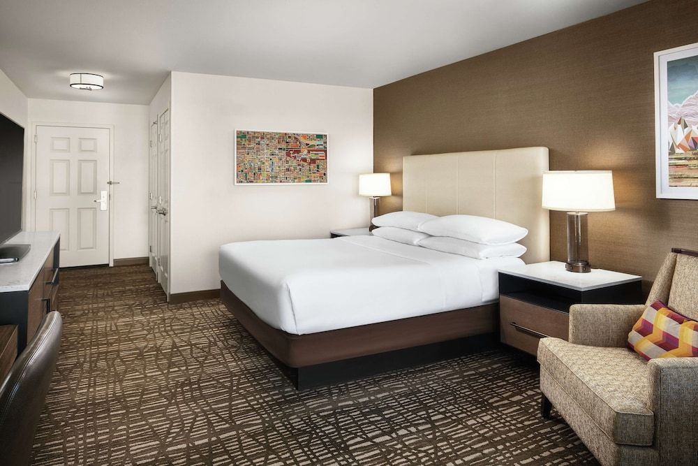 Room, 1 King Bed, Pool View