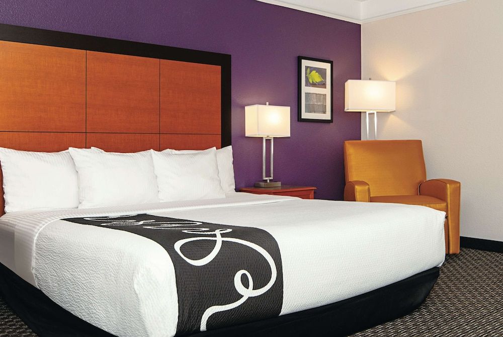 Room, 1 King Bed, Non Smoking