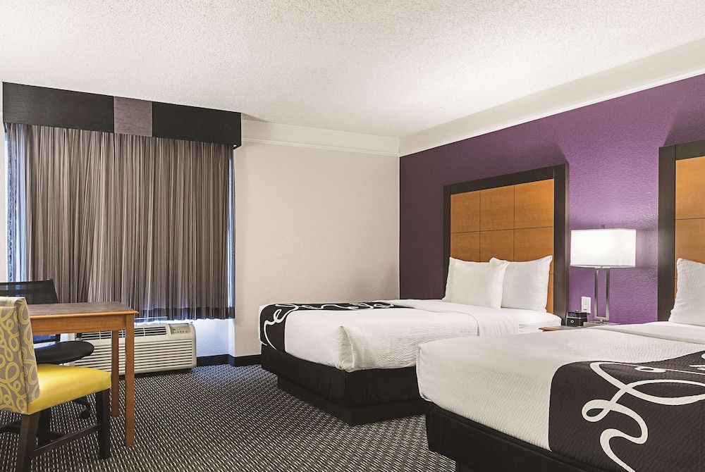 Deluxe Room, 2 Double Beds, Non Smoking