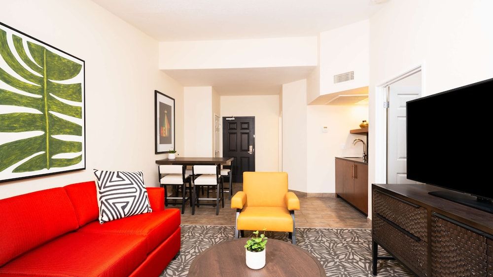 Suite, 2 Queen Beds, Accessible, Pool View