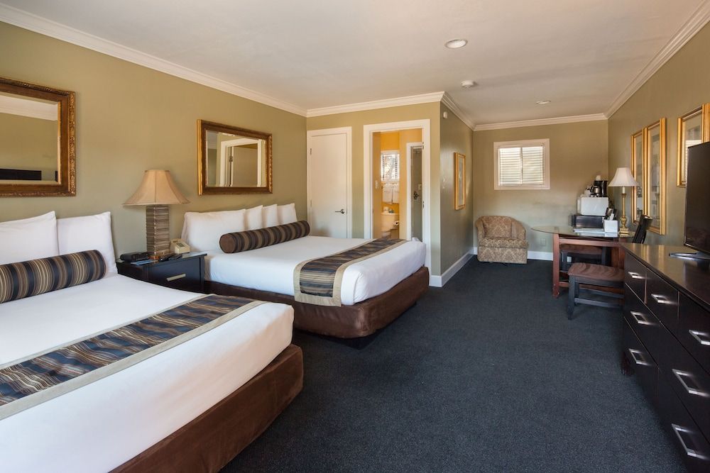 Sea Breeze Inn And Cottages