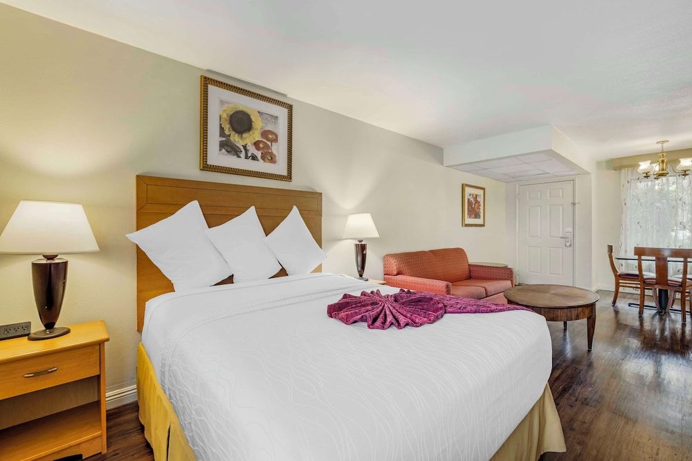 Best Western Plus Palm Desert Resort Suite, Multiple Beds, Non Smoking, Kitchen (with Sofabed)