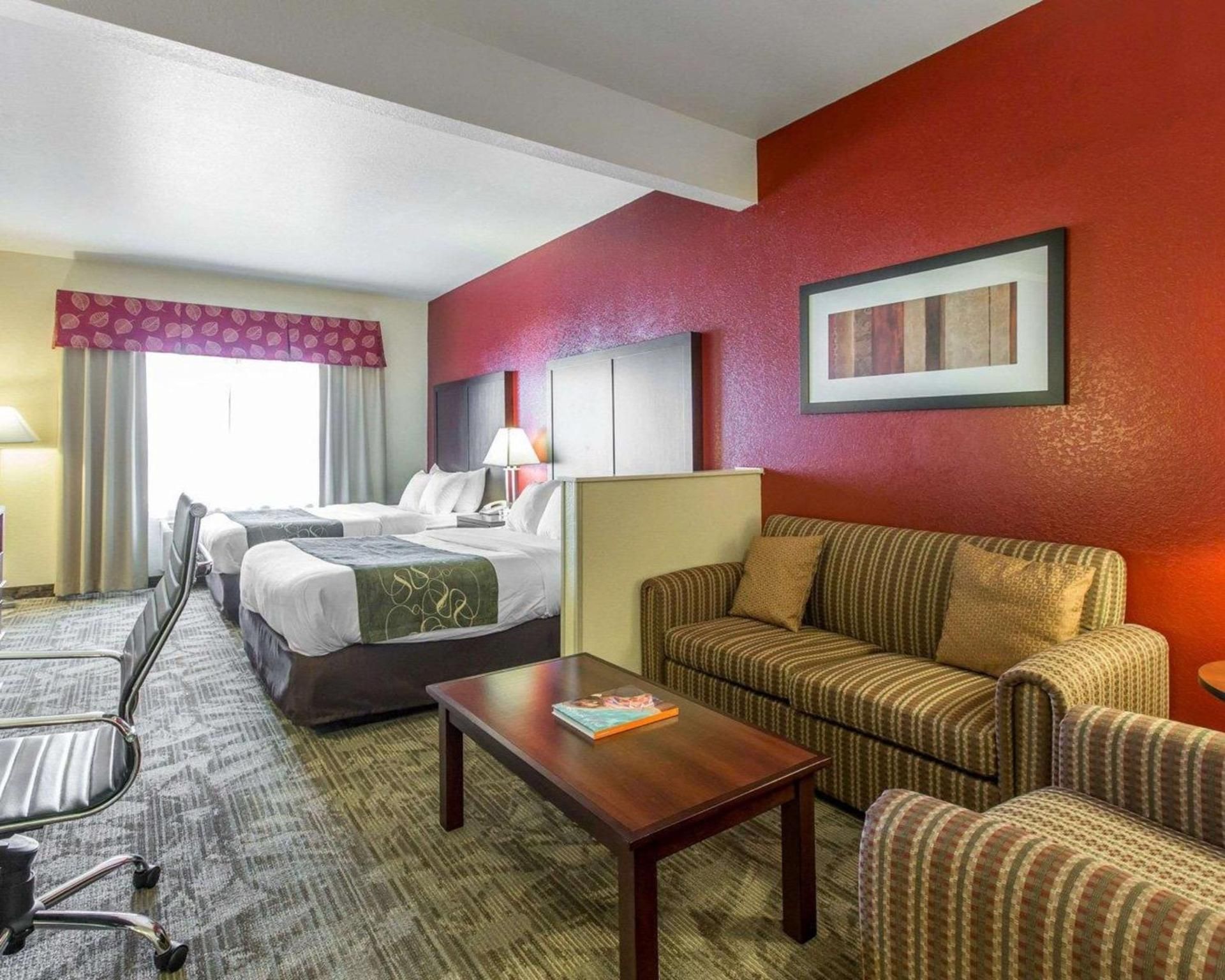 2 Queen Beds, Suite, Nonsmoking, Accessible