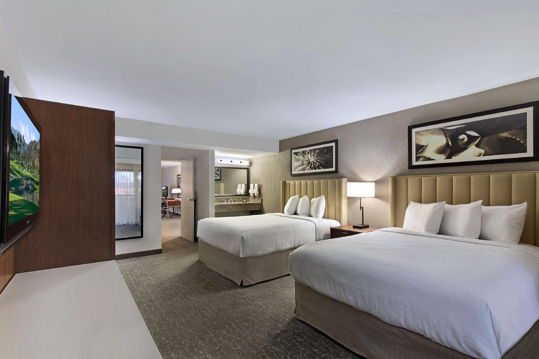 2 ROOM SUITE-2 QUEEN BEDS-NONSMOKING