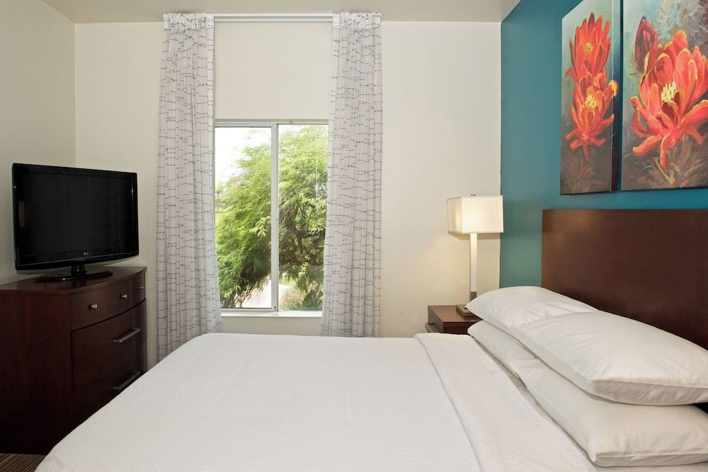Studio, 1 King Bed with Sofa bed, Balcony