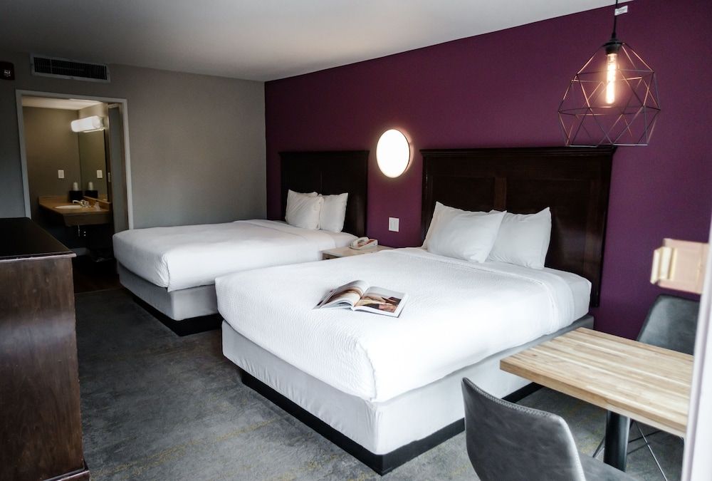 Deluxe Double Room, 2 Queen Beds, Pool View