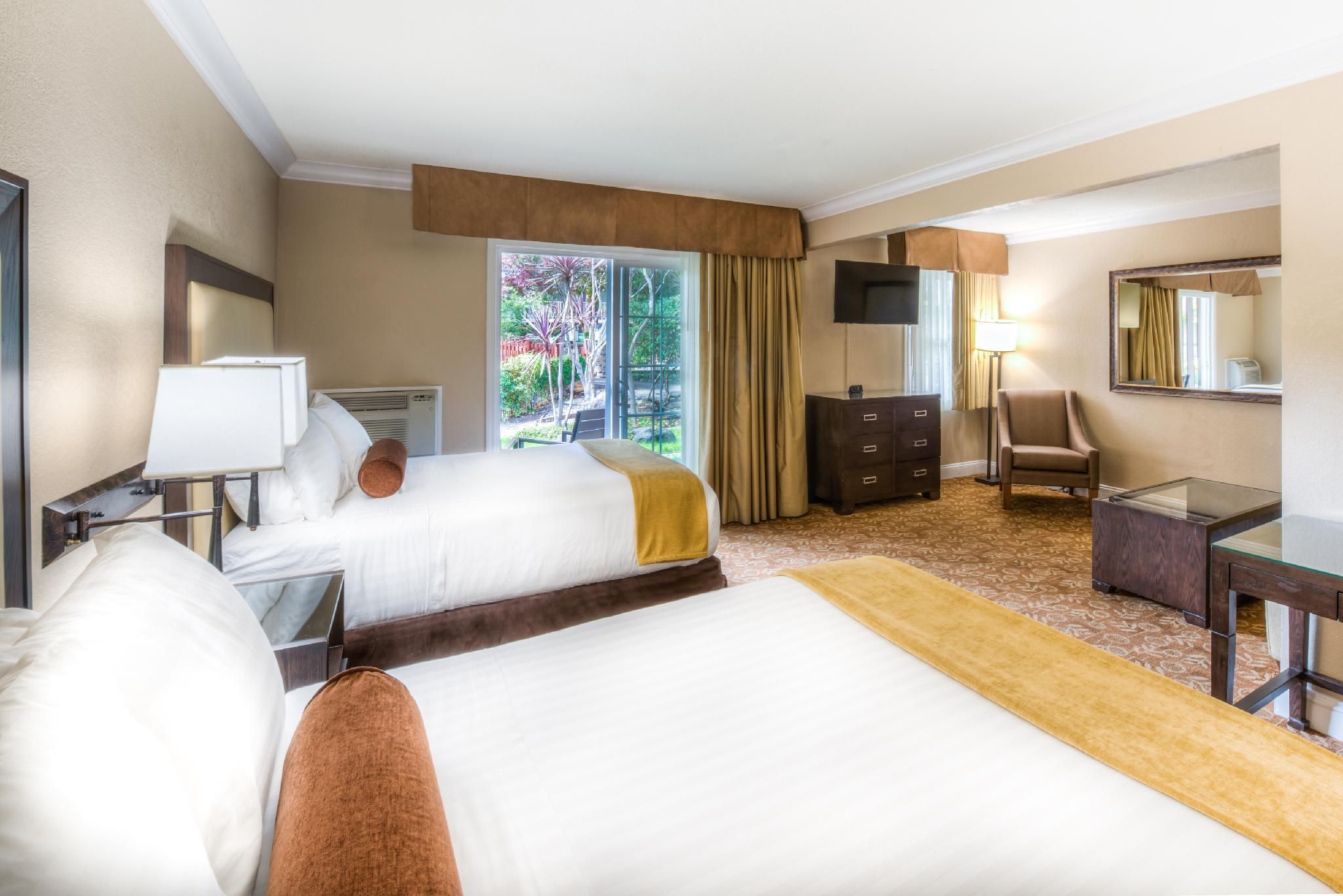 Creekside Inn Superior Double Bed Room 3