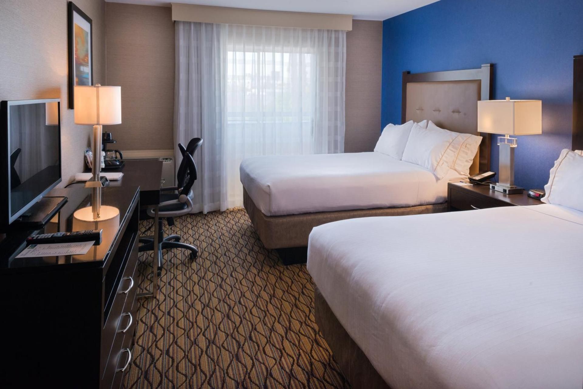 2 Double Beds Non-Smoking