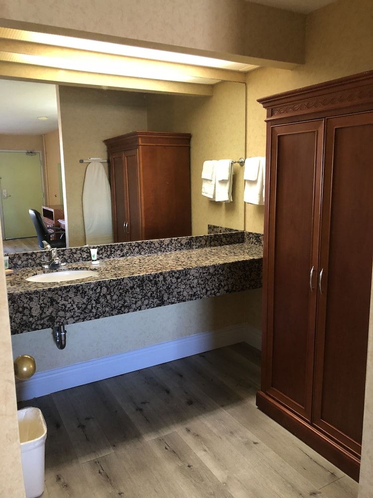 Hotel Le Rêve Pasadena Standard Room, 1 King Bed 2