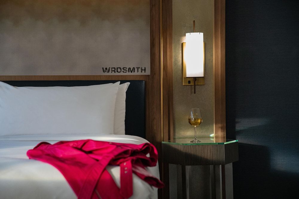 Suite, 1 King Bed with Sofa bed, Non Smoking, Balcony