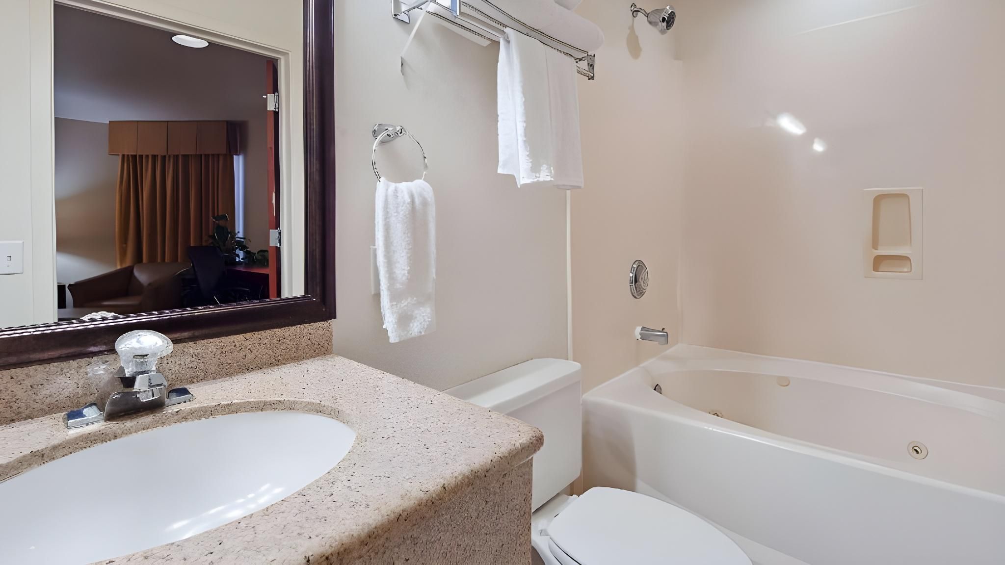 2 queen beds, nonsmoking