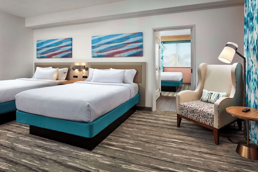 Suite, 2 Queen Beds, Non Smoking