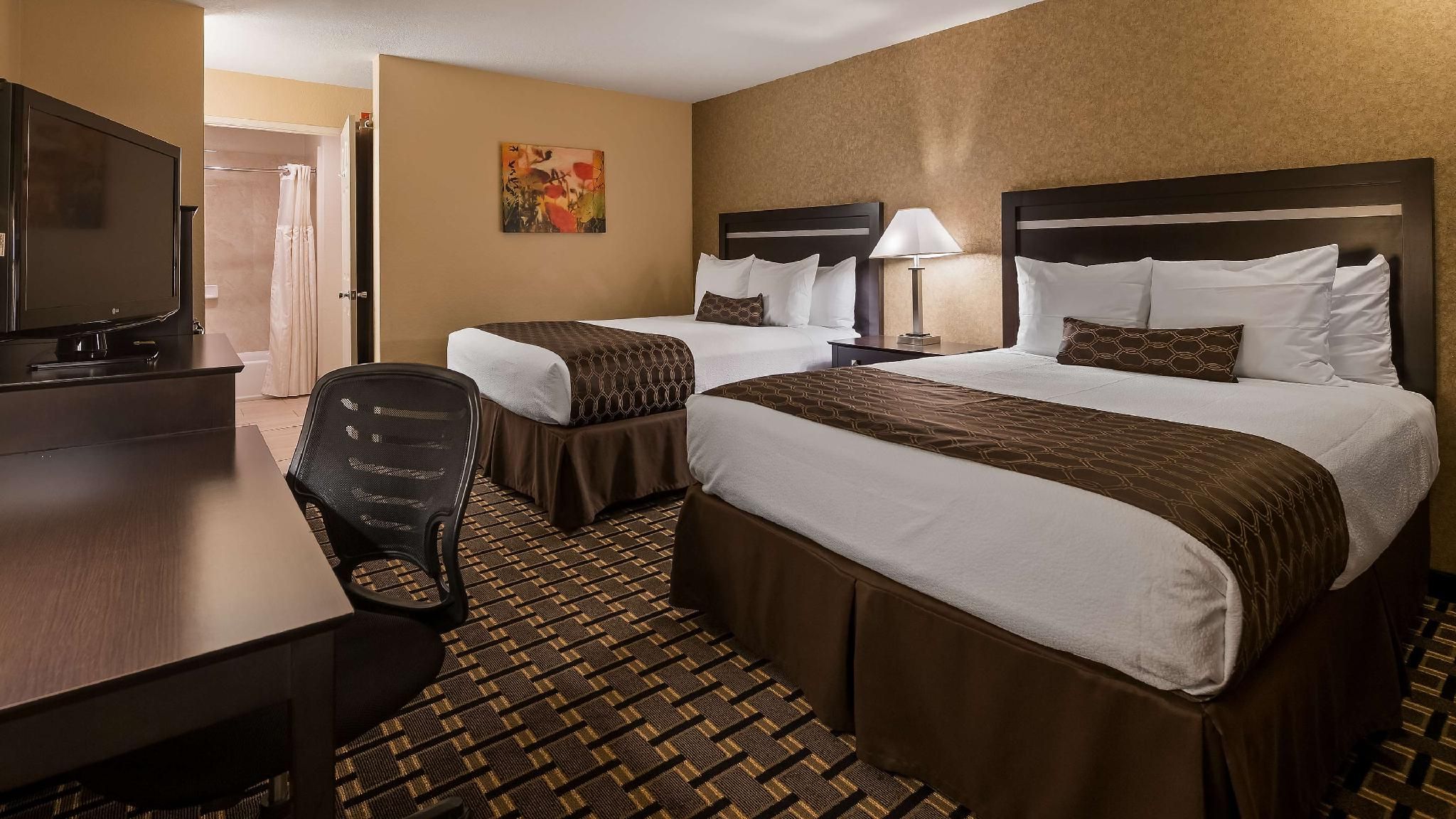 2 queen beds, nonsmoking