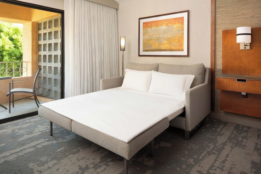 Traditional Room, 1 King Bed (Mobility Accessible, Tub)