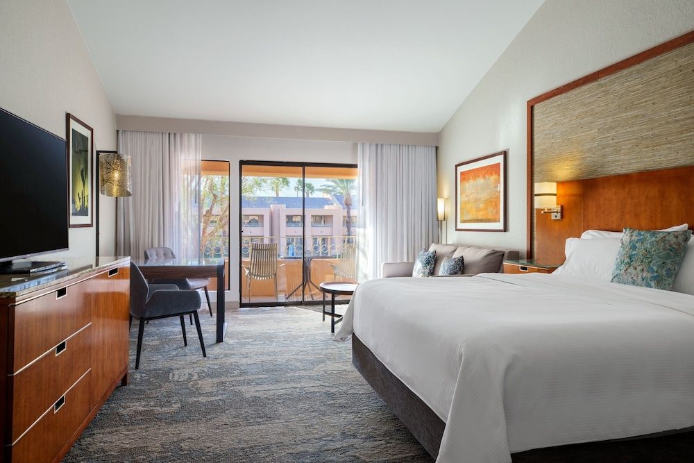 Deluxe Room, 1 King Bed with Sofa bed, Pool View
