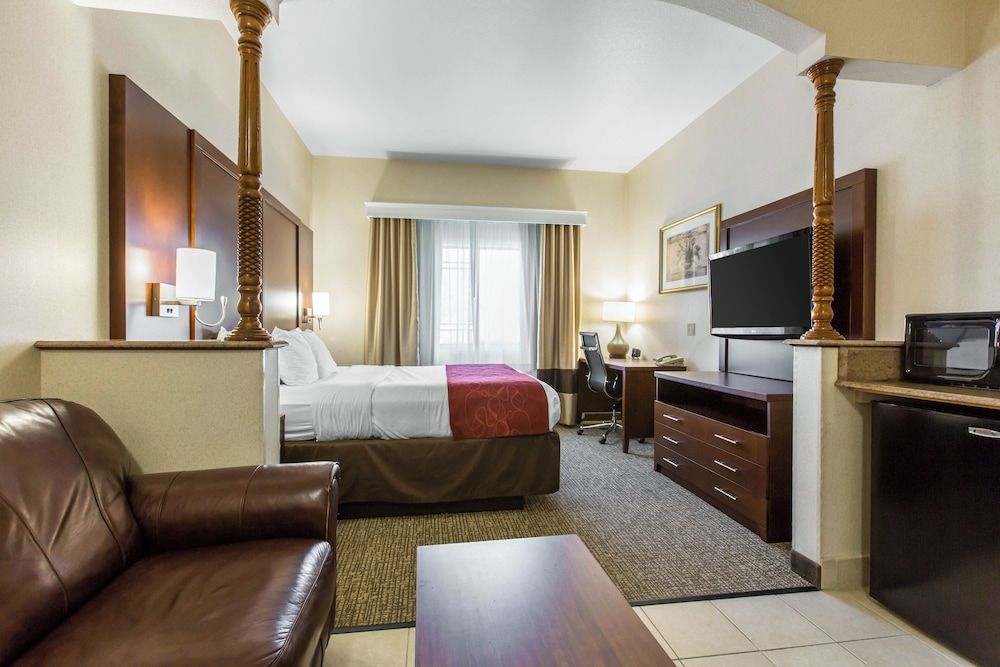 Suite, King, In-Room Hot Tub, Non Smoking