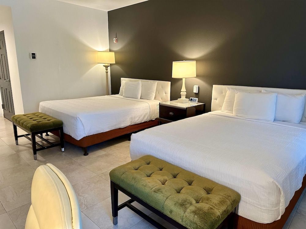 Premier Room, 2 Queen Beds, Non Smoking