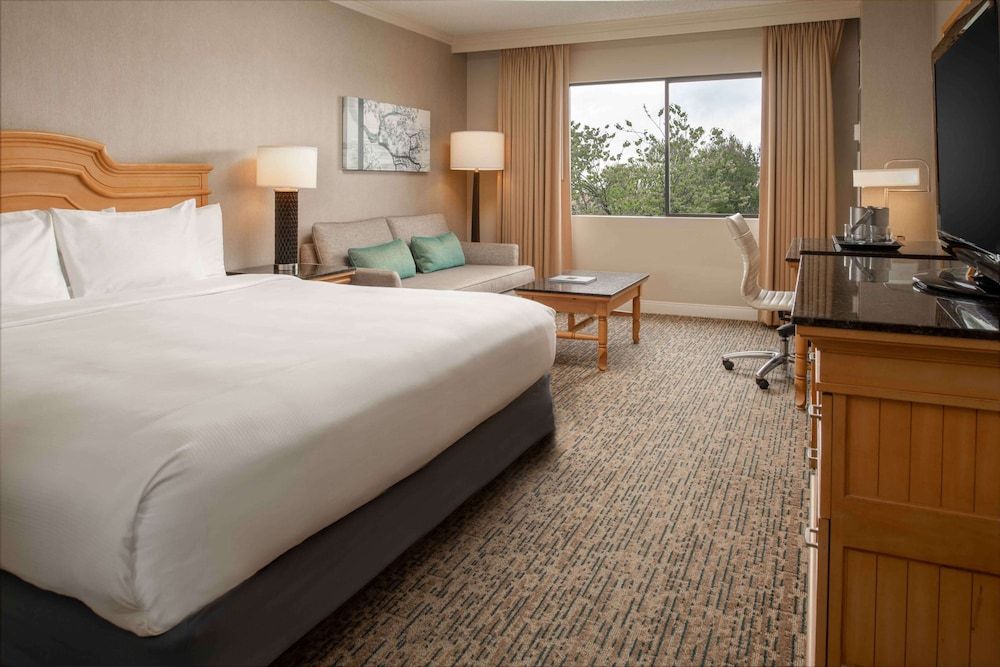 Room, 1 King Bed, Courtyard View