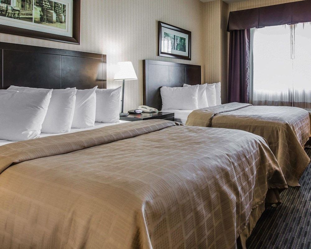 Suite, Non Smoking (2 Queen Beds & 1 Sofa Bed)