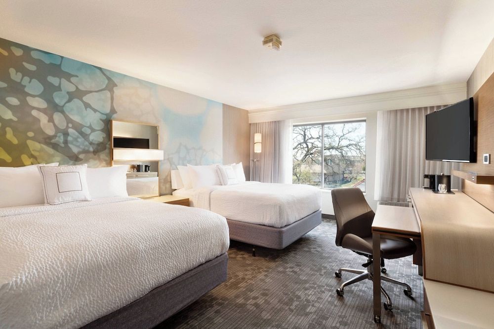 Room, 2 Queen Beds, Non Smoking, Balcony