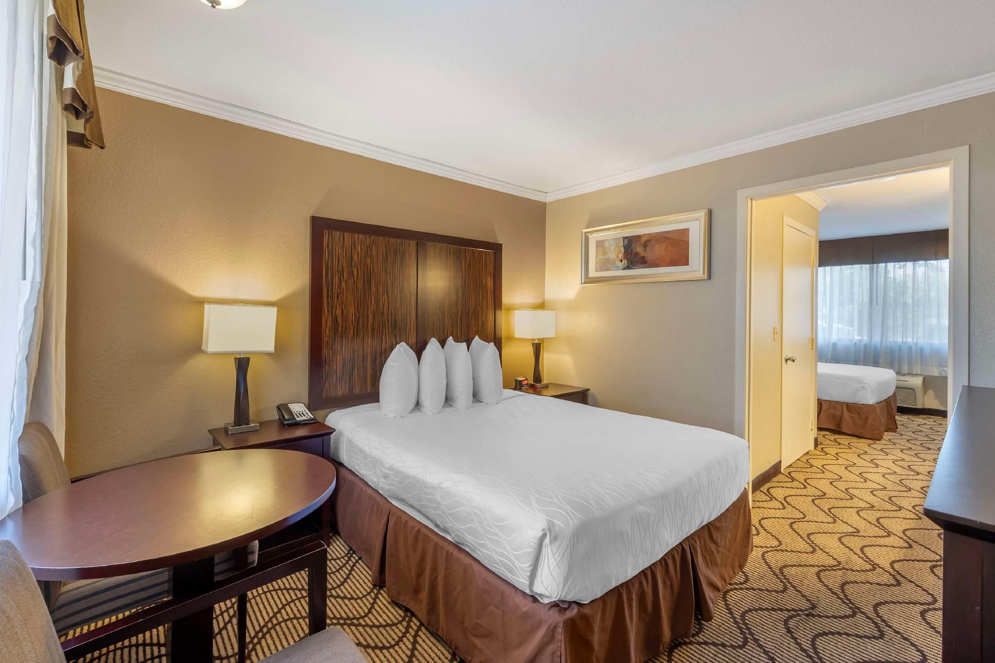2 Queen Beds, Nonsmoking, Semi - Private