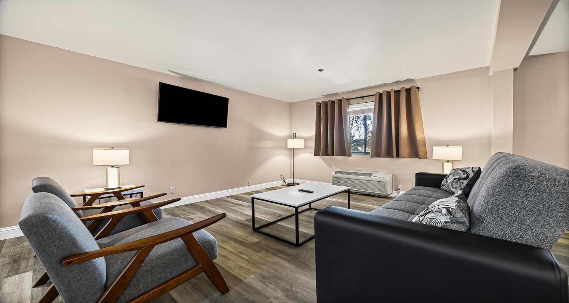 King Apartment with Sofa Bed and Full Kitchen - Non-Smoking