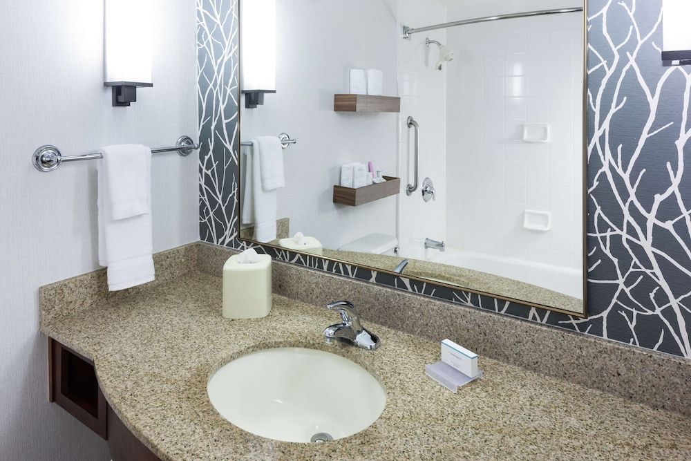 Room, 2 Double Beds, Accessible, Bathtub (Hearing/ Mobility)