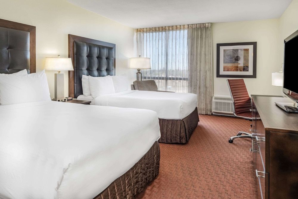 Room, 2 Double Beds, Accessible, Non Smoking (Mobility Bathtub w/Grab Bars)