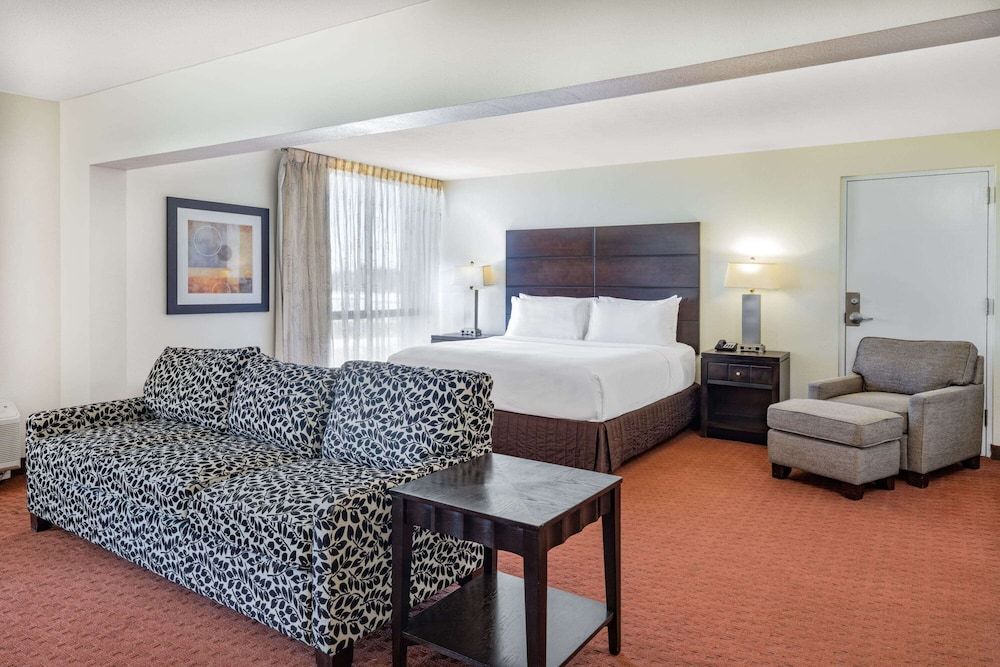 Premier Suite, 1 King Bed, Non Smoking