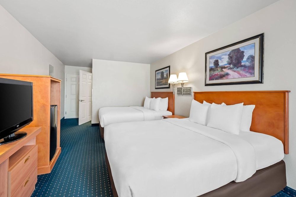 Room, 2 Queen Beds, Accessible, Non Smoking