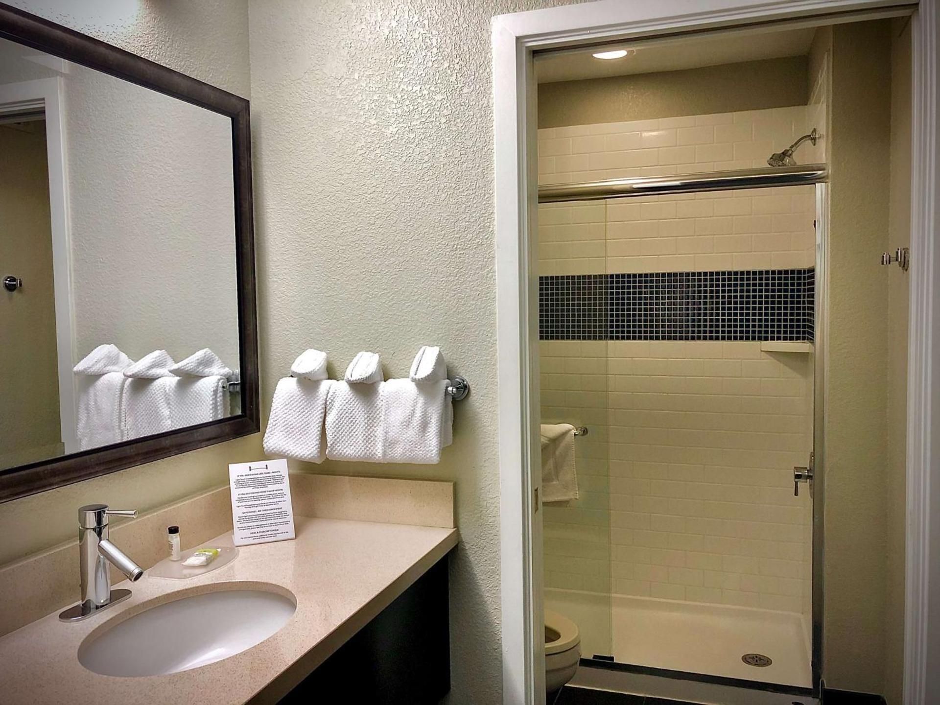 Two Bedroom Suite Two Queens
