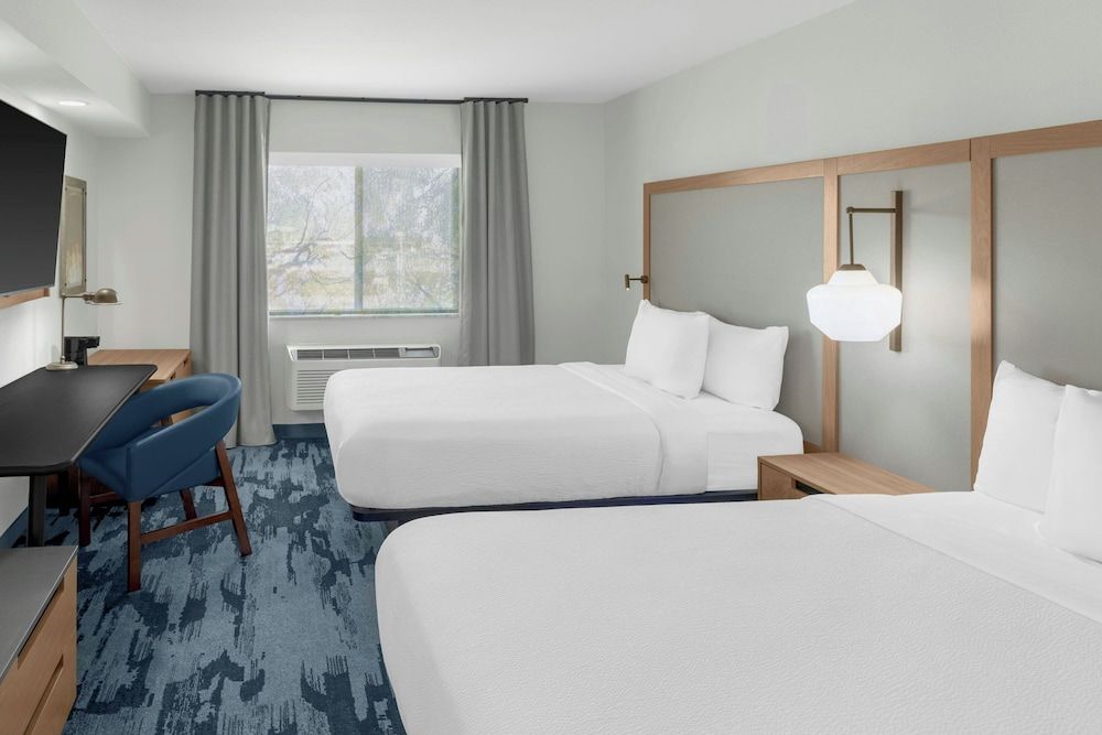 Room, 2 Queen Beds, Non Smoking (Mobility Accessible, Tub)