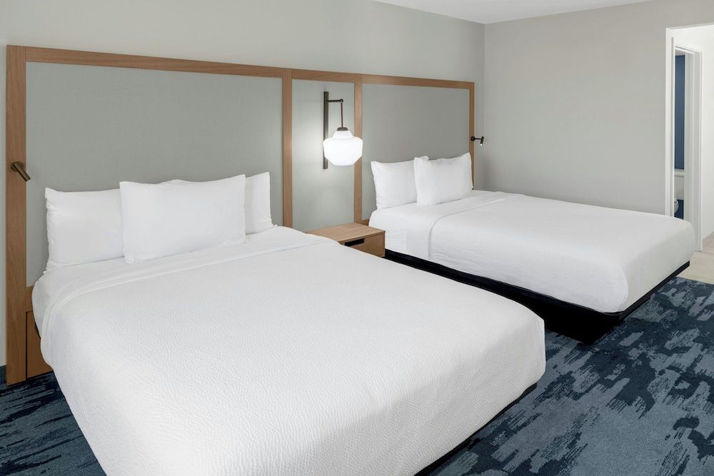 Room, 2 Queen Beds, Non Smoking (Mobility Accessible, Tub)