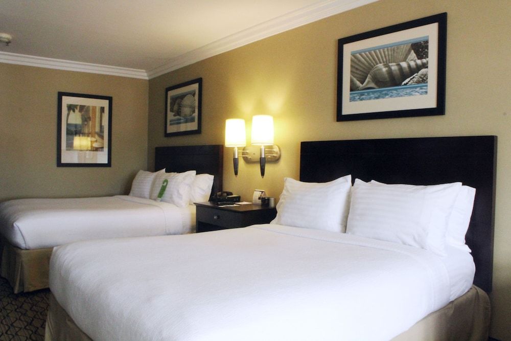 Standard Room, 2 Queen Beds, Non Smoking