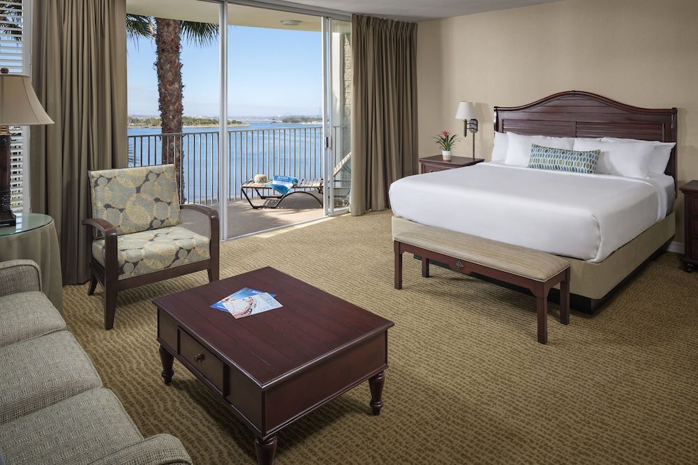 Suite, 1 King Bed with Sofa bed, Kitchenette, Bay View (Bay Junior Suite 1 King)