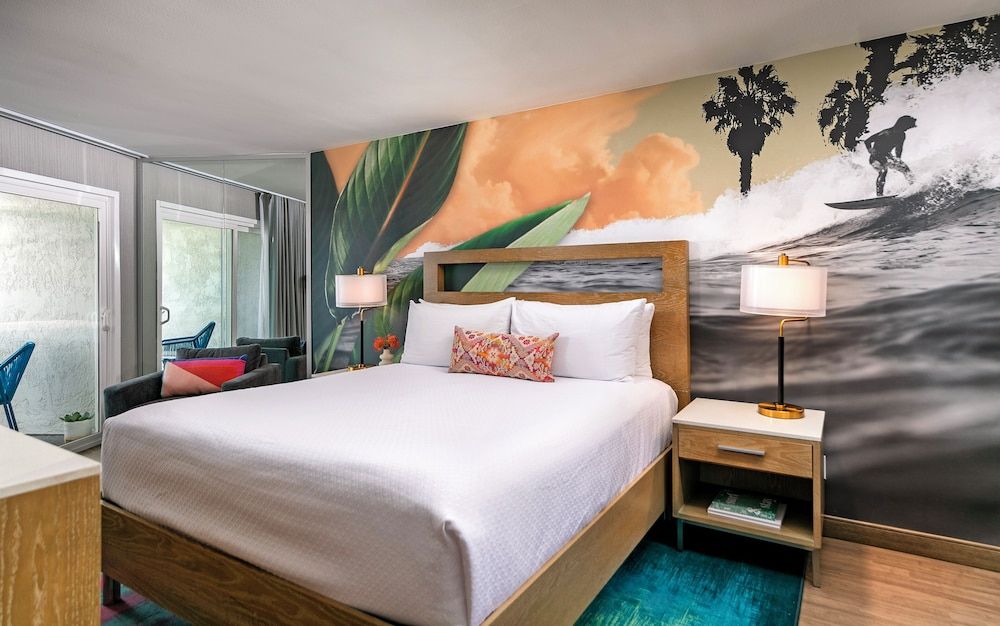 Suite, 1 King Bed, Balcony, Ocean View