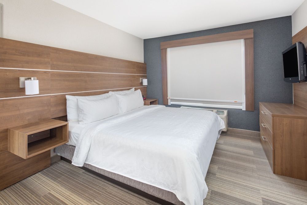 undefined Holiday Inn Express San Diego Airport - Old Town by IHG 2