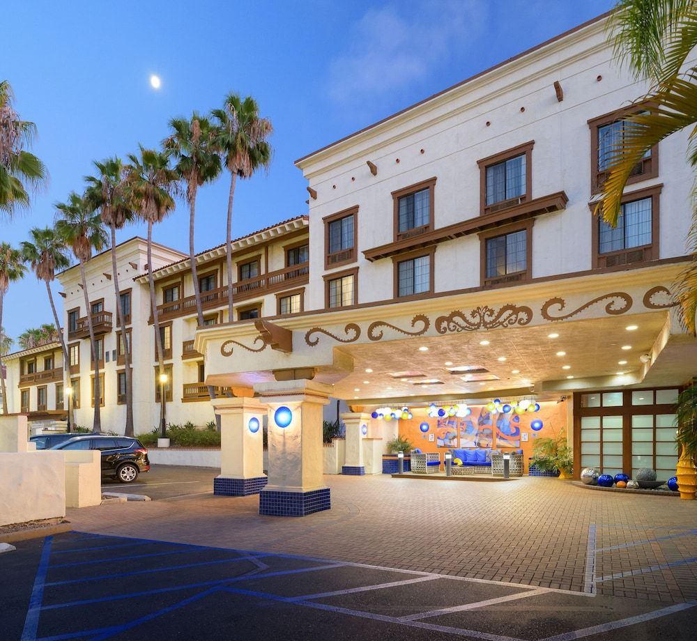 undefined Courtyard by Marriott Old Town 6