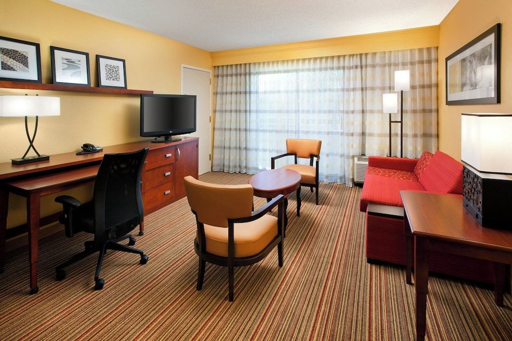undefined Courtyard by Marriott San Diego Sorrento Valley 2