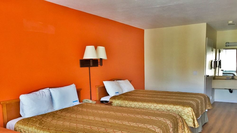 Deluxe Room, 2 Queen Beds, Non Smoking, Refrigerator & Microwave