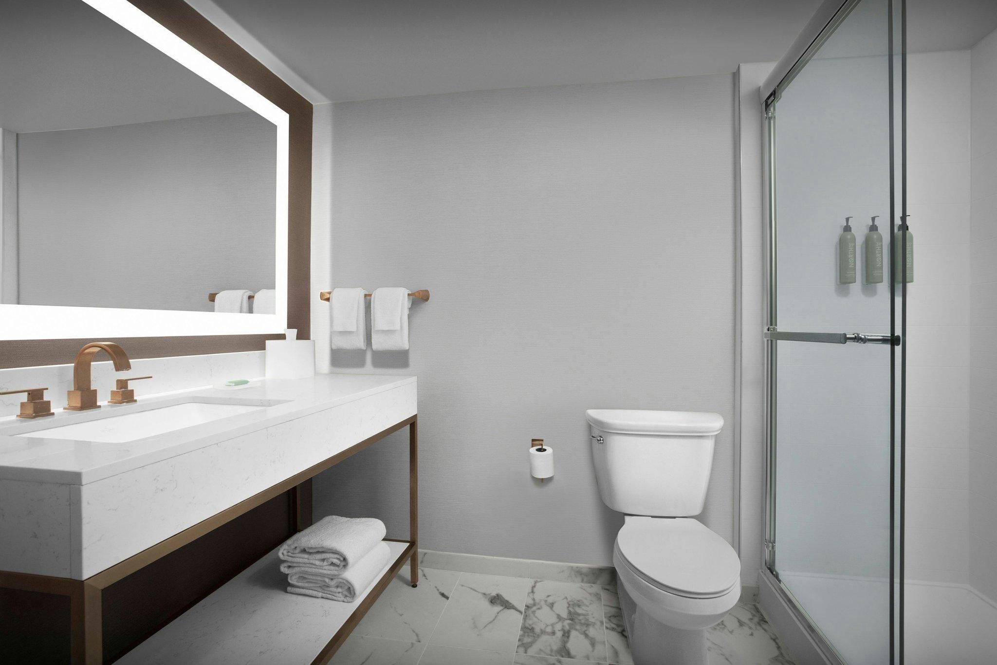 Neighborhood View, Guest room, 1 King, Juliet Balcony