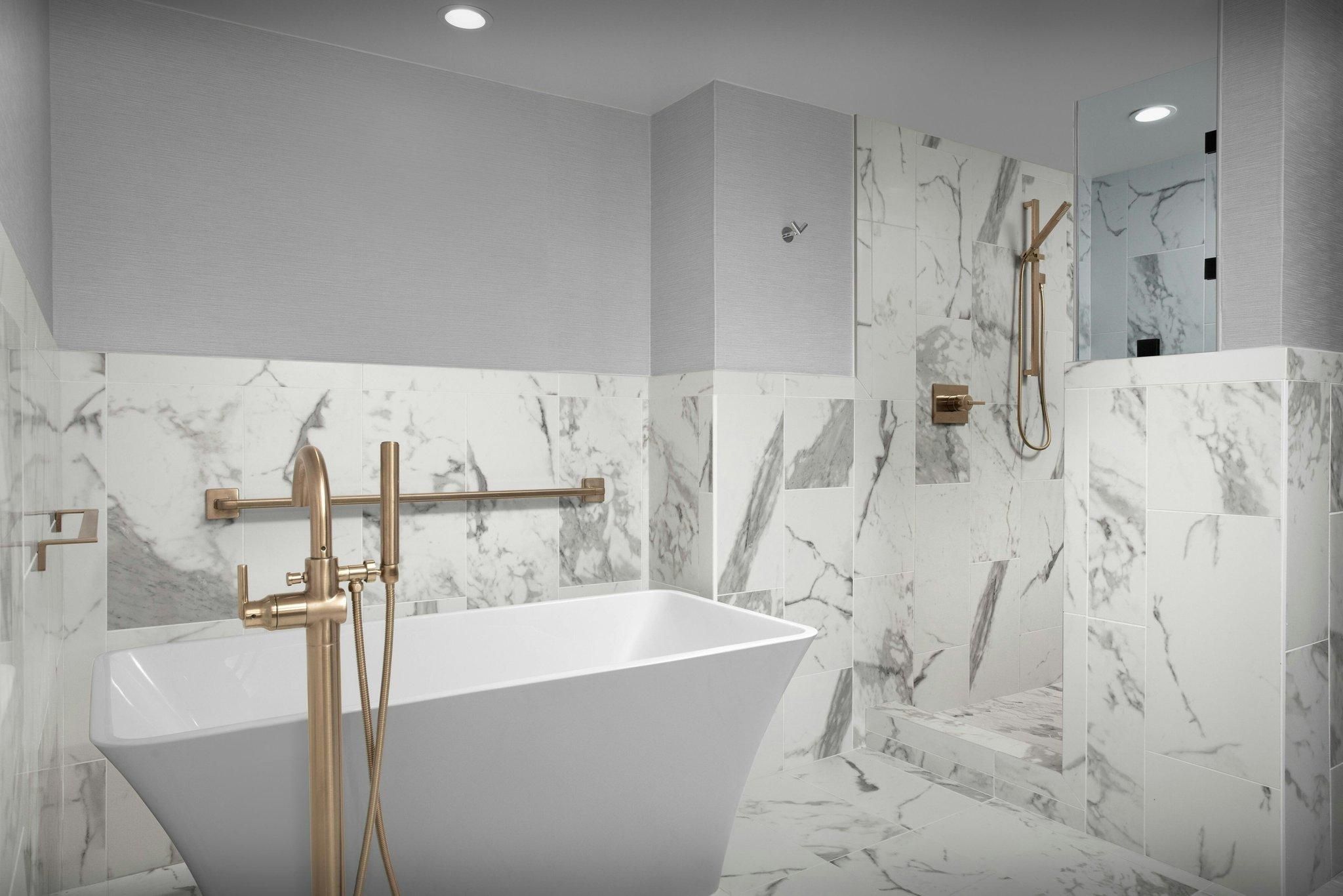 Basilone, Hospitality Suite, 1 King, Sofa bed, Lindbergh Field view, Harbor view, Upper floor