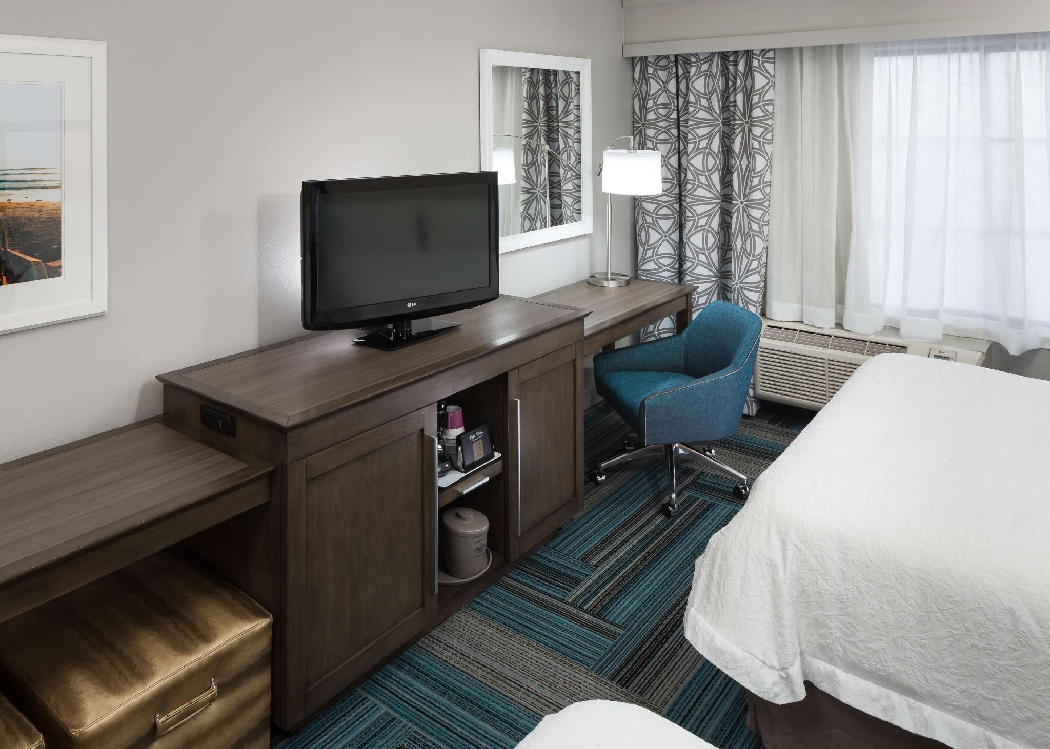 2 QUEEN PREMIUM NONSMOKING