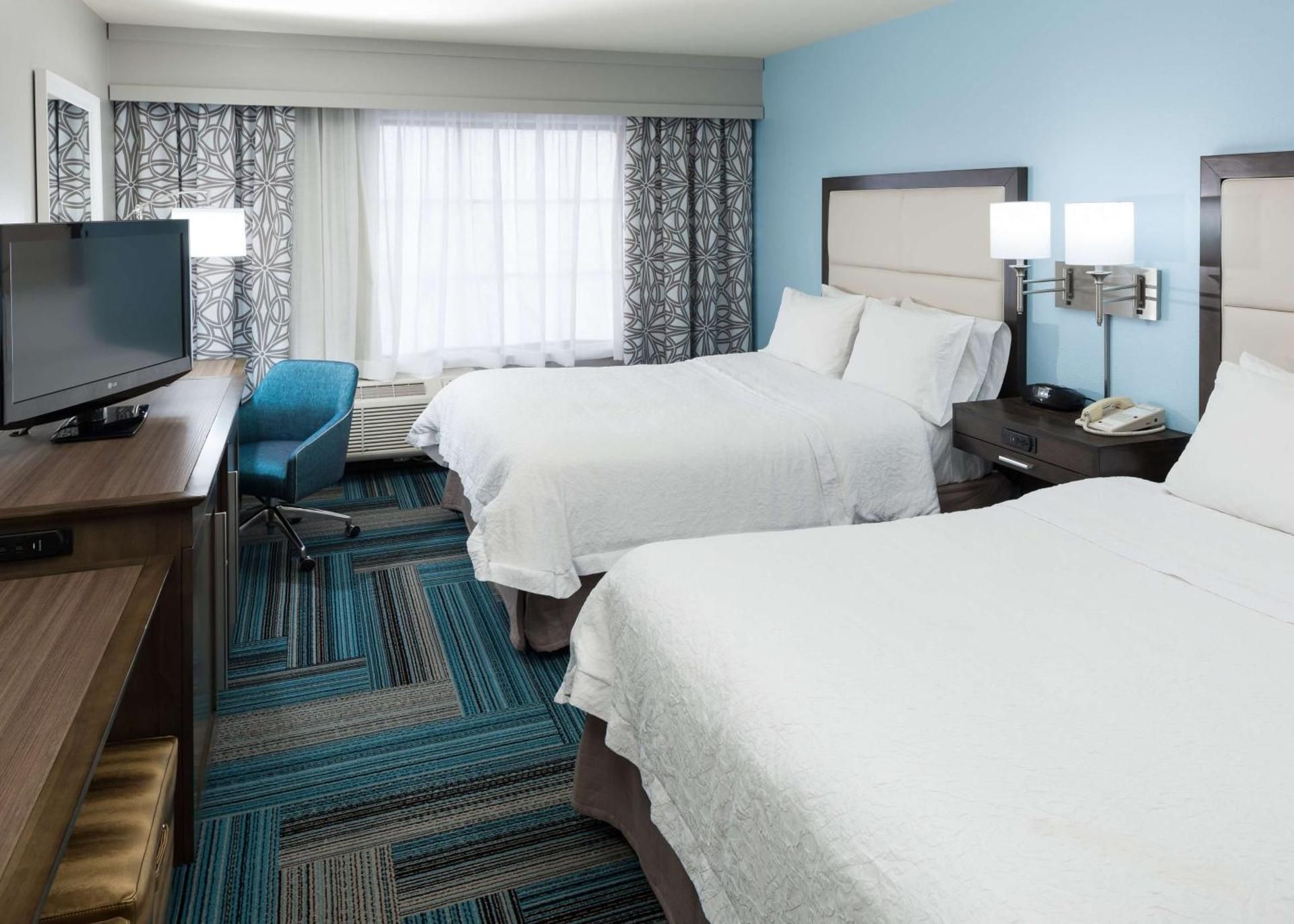 2 QUEEN PREMIUM NONSMOKING